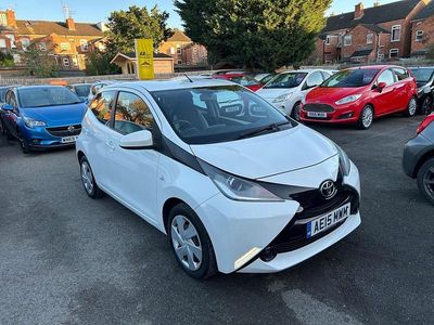 White Used 2015 Toyota Aygo X-play Hatchback | £4,495 (Fair price)