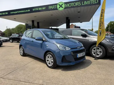 Used Hyundai i10 SE 67 HP (49 kW) 2017 Blue Hatchback