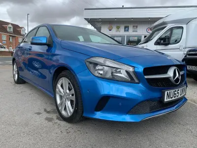 Used Mercedes A180 Executive 122 HP (89 kW) 2015 Blue Hatchback