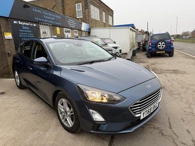 Used Ford Focus Zetec 95 HP (69 kW) 2019 Blue Hatchback