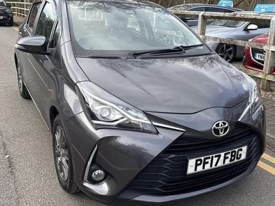 Used Toyota Yaris 111 HP (81 kW) 2017 Grey Hatchback