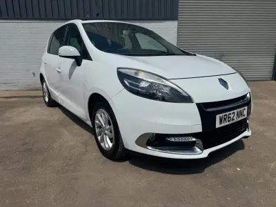 Used Renault Scénic III Dynamique 2012 White MPV
