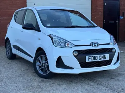 Used Hyundai i10 GO! 67 HP (49 kW) 2018 White Hatchback