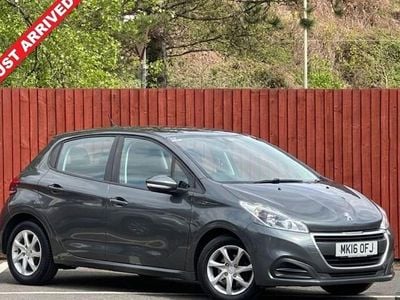 Usado Peugeot 208 Active 68 HP (50 kW) 2016 Cinzento Citadino