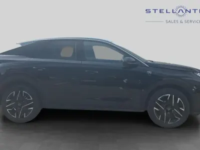 Second-hand Peugeot 3008 GT 134 CP (98 kW) 2025 Negru SUV