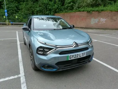 Used Citroën e-C4 Shine 98 kW (134 HP) 2022 Blue Hatchback
