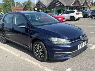 Used VW Golf VII SE 115 HP (84 kW) 2019 Hatchback