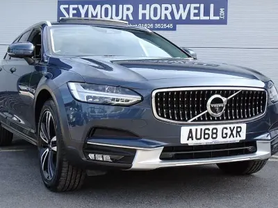 Used Volvo V90 CC Pro 190 HP (139 kW) 2018 Blue Estate
