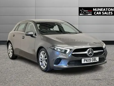 Begagnad Mercedes A180 Executive 2019 Grå Halvkombi