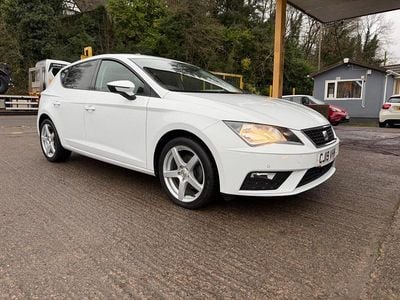Used Seat Leon SE Dynamic 130 HP (95 kW) 2019 White Hatchback