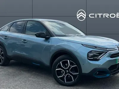 Usado Citroën e-C4 Shine 100 kW (136 HP) 2023 Azul Citadino