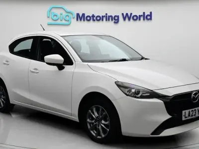 Used Mazda 2 Center-Line 75 HP (55 kW) 2023 White Hatchback