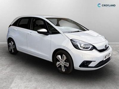 Begagnad Honda Jazz Hybrid 109 HK (80 kW) 2021 Vit Halvkombi