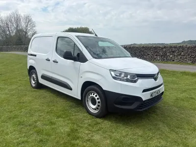 Used Toyota Proace Active 120 HP (88 kW) 2023 White MPV