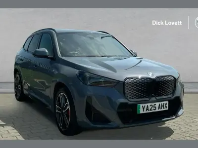 Begagnad BMW iX1 Comfort Edition 230 kW (313 HK) 2025 Grå SUV
