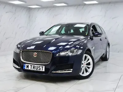 Used Jaguar XF Sportbrake Portfolio 180 HP (132 kW) 2018 Blue Estate
