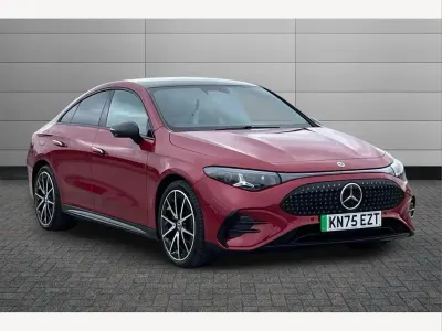Usado Mercedes CLA 250+ AMG line 200 kW (272 HP) 2025 Vermelho Sedan