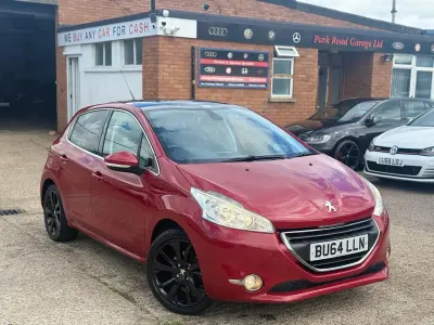 Used Peugeot 208 S 115 HP (84 kW) 2014 Red Hatchback
