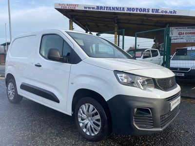 Second-hand Peugeot Partner 131 CP (96 kW) 2021 Alb Monovolum