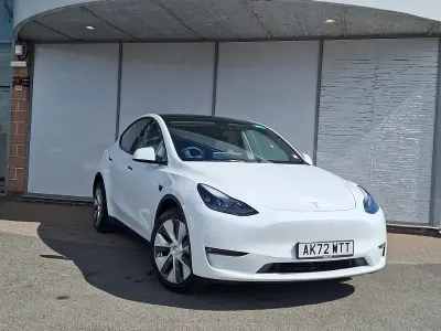 Begagnad Tesla Model Y Long Range AWD 11 kW (15 HK) 2022 Vit SUV