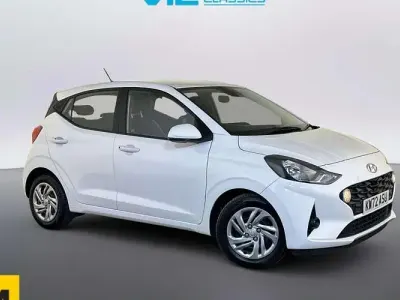 Used Hyundai i10 SE 67 HP (49 kW) 2023 White Hatchback