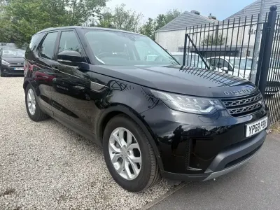 Used Land Rover Discovery 5 SE 306 HP (225 kW) 2018 Black SUV