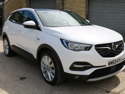 Second-hand Vauxhall Grandland X Elite 130 CP (95 kW) 2020 Alb SUV