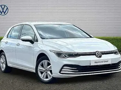 Used VW Golf VIII Life 110 HP (80 kW) 2022 White Hatchback