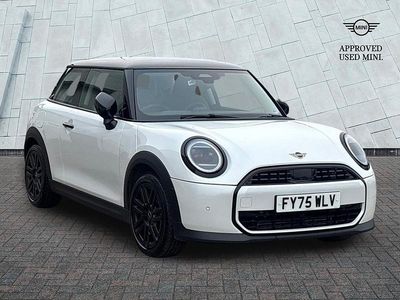 Used Mini Cooper Hatch 113 kW (154 HP) 2025 White Hatchback