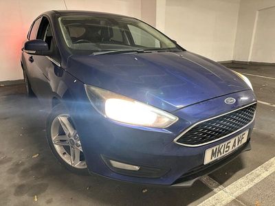 Used Ford Focus Zetec 120 HP (88 kW) 2015 Blue Hatchback