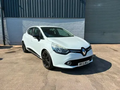 Used Renault Clio Dynamique 2015 White Hatchback