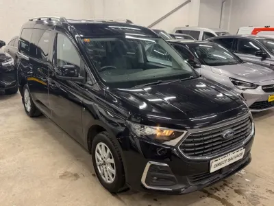 Usado Ford Tourneo 2024 Preto Carrinha