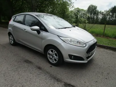 Used Ford Fiesta Zetec 75 HP (55 kW) 2015 Silver Hatchback