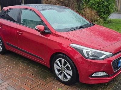Used Hyundai i20 Premium SE 100 HP (73 kW) 2015 Red Hatchback