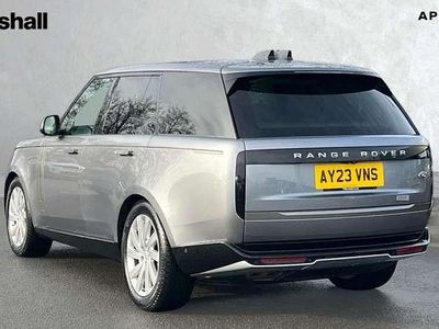 Used Land Rover Range Rover SE 300 HP (220 kW) 2023 Metallic  eiger grey SUV