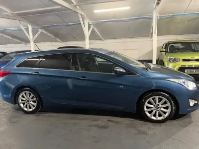 Used Hyundai i40 Style 136 HP (100 kW) 2012 Blue Estate