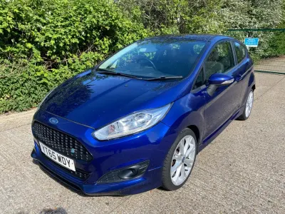 Usado Ford Fiesta Zetec 2015 Azul Citadino