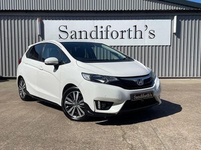 Używany Honda Jazz EX 102 KM (75 kW) 2015 Biały Hatchback