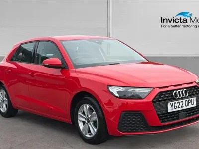 Begagnad Audi A1 Design 95 HK (69 kW) 2022 Röd SUV