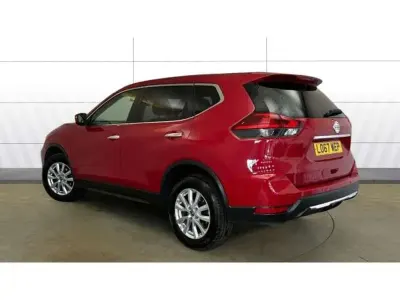 Used Nissan X-Trail Acenta 131 HP (96 kW) 2017 Red SUV
