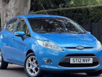 Usado Ford Fiesta Zetec 82 HP (60 kW) 2012