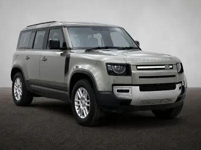 Used Land Rover Defender SE 250 HP (183 kW) 2024 Green SUV