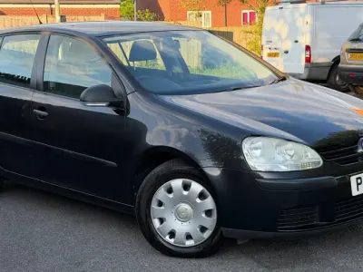 Begagnad VW Golf V S 80 HK (58 kW) 2008 Svart Halvkombi