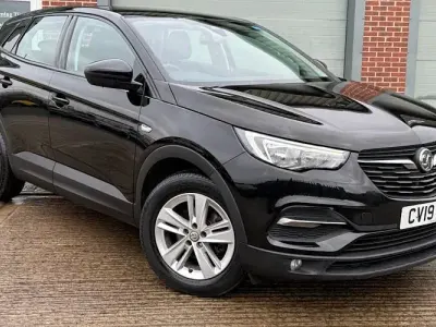 Used Vauxhall Grandland X 131 HP (96 kW) 2019 Black SUV