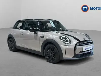 Used Mini Cooper Classic 136 HP (100 kW) 2022 Hatchback