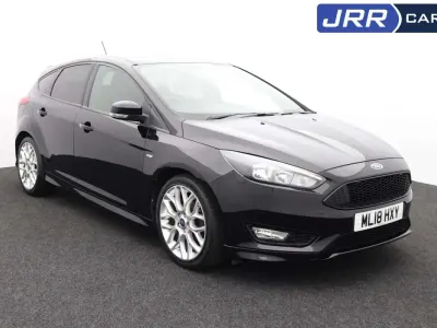 Usado Ford Focus ST-Line 120 HP (88 kW) 2018 Preto Citadino