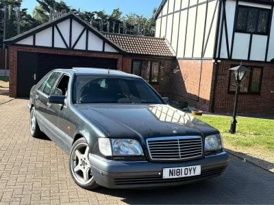 Begagnad Mercedes S600 1996 Grå Sedan