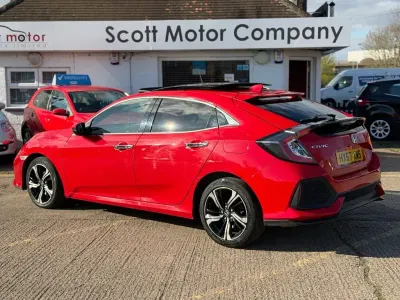 Używany Honda Civic Prestige 182 KM (133 kW) 2017 Czerwony Hatchback