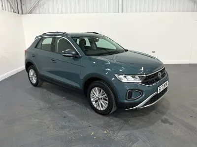 Used VW T-Roc Life 150 HP (110 kW) 2022 Blue SUV