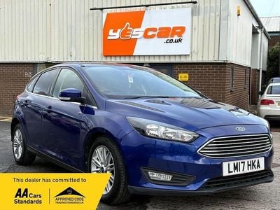 Used Ford Focus Zetec 120 HP (88 kW) 2017 Blue Hatchback